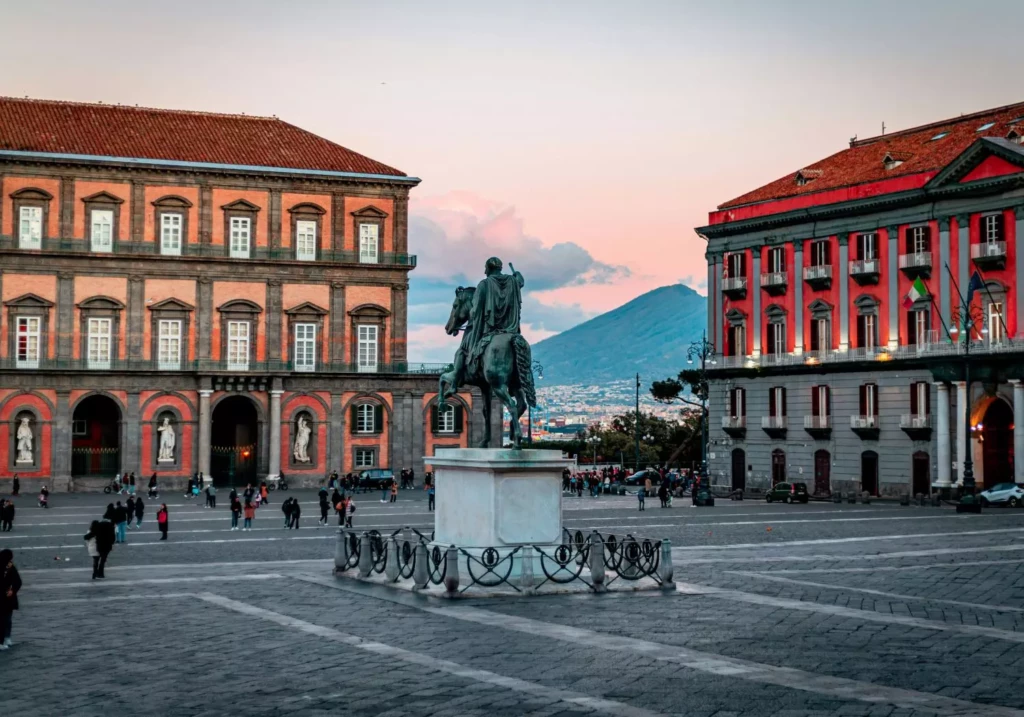 La Statua Di Ferdinando